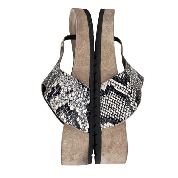 Vince Padma Thong Sandals Snake Embossed 7 Flip Flops - Picture 5 of 8